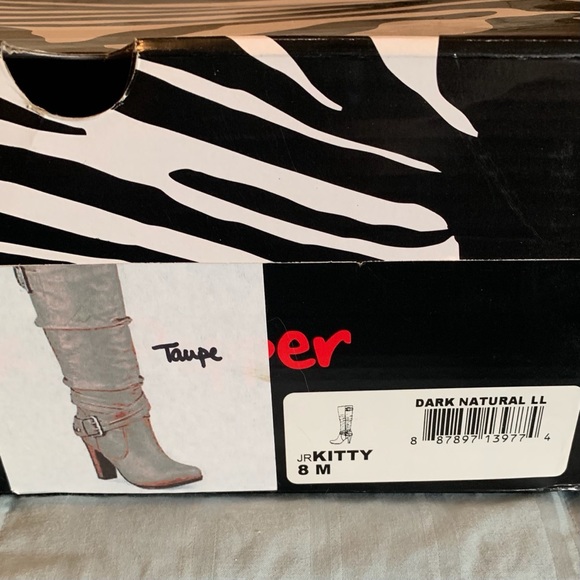 Pink and pepper taupe heeled boots size 8 - Picture 9 of 9